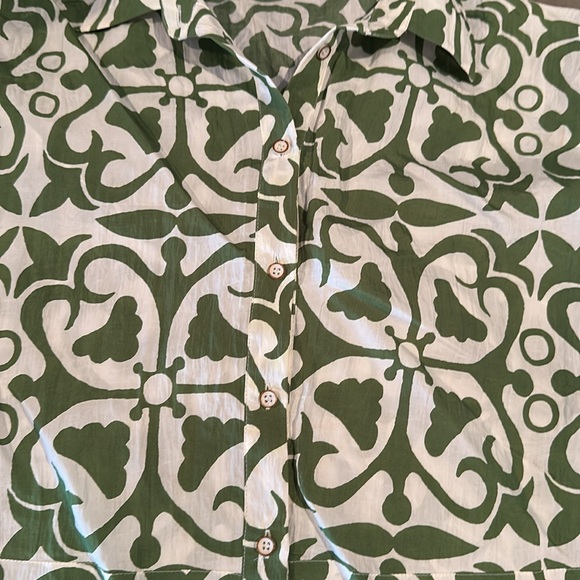 Green Patterned Short Sleeve Shirt - Picture 2 of 4